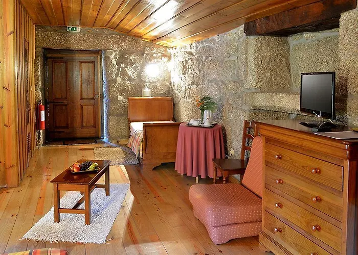 Quinta Brasao Da 컨트리하우스 카니카다